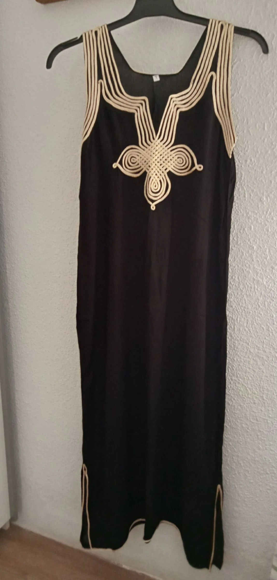Vestido preto bordado – photo 2